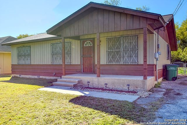 1st image of 2523 Holly Hill Dr