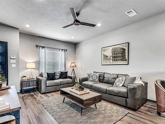 4th image of 1451 Assoicates Ave NE #705