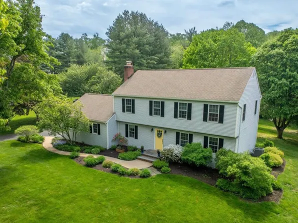 106 Manor Dr, Kennett Square, PA 19348