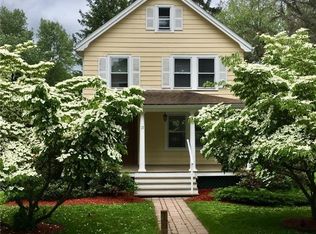 21 Walton St, Lakeville, CT 06039