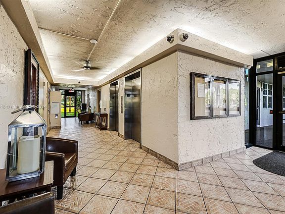 2nd image of 250 Jacaranda Dr APT 409