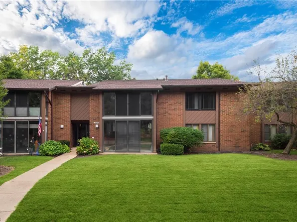 22954 Mastick Rd APT 203, Fairview Park, OH 44126