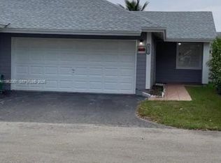 10304 SW 139th Pl, Miami, FL 33186