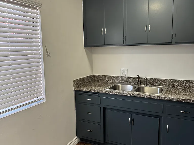 3214 Castalia Ave #4 — Photo 8