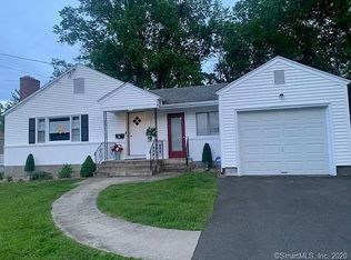 27 Haynes Rd, West Hartford, CT 06117