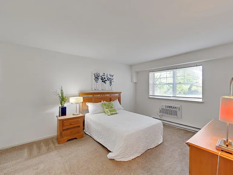 Blair Mill Village West Apartment Homes — Photo 14