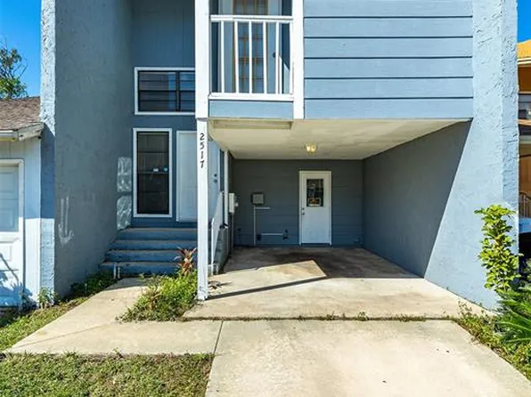 2517 E Stanley Matthew Cir, Tampa, FL 33604