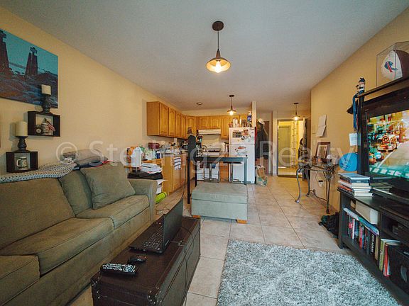 4th image of 2711 23rd Ave APT 3