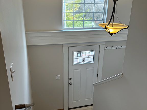 3rd image of 807 Black Jack Rd