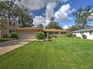 141 S Redwood Ln, Decatur, IL 62522