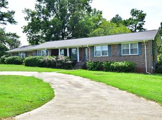 696 Mill St, Wedowee, AL 36278