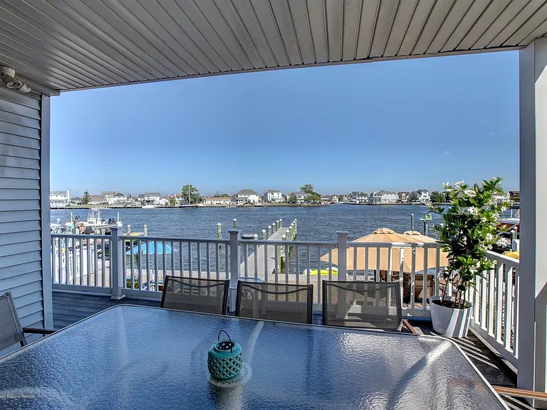 374 Aldo Dr — Photo 30