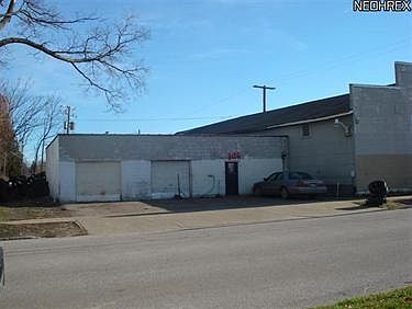 3rd image of 346 Buffalo St