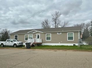 205 3rd Ave E, Lignite, ND 58752