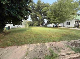 21 N Walker St, Poseyville, IN 47633