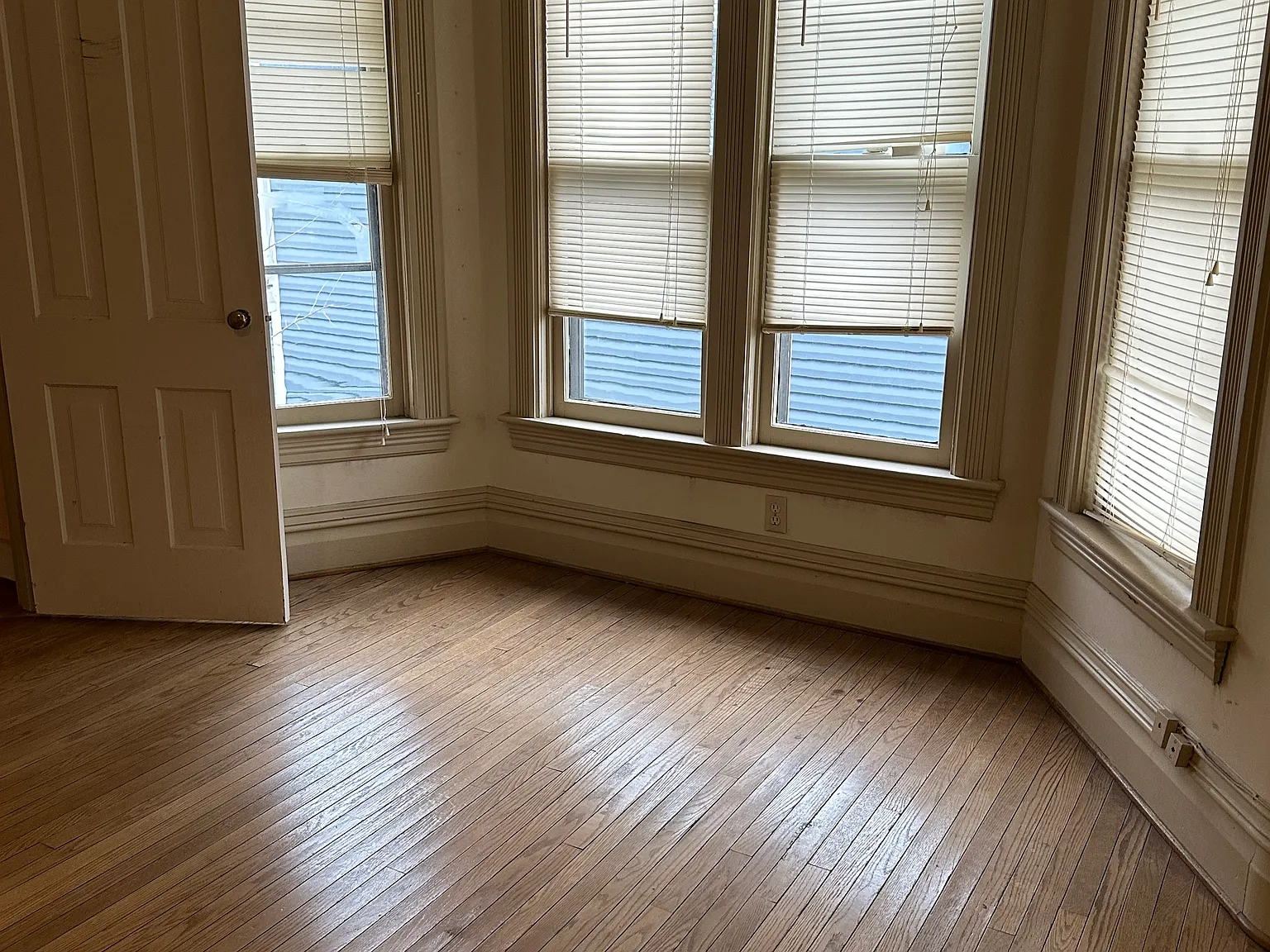 240 W Penn St — Photo 3