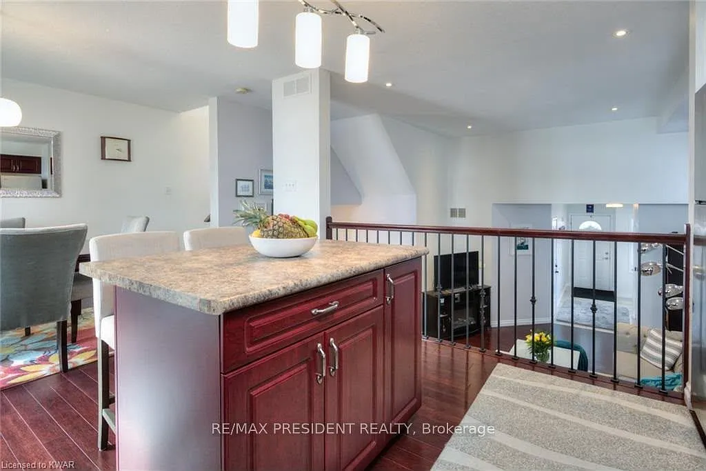 3 bed, $2,850 — Photo 4