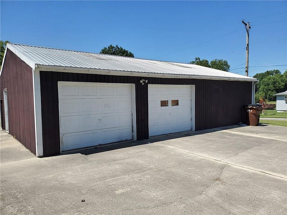 2nd image of 151 Deford Ln
