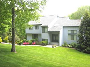 7 Cobbling Rock Rd, Katonah, NY 10536