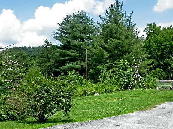 2nd image of 95 Parker Ln