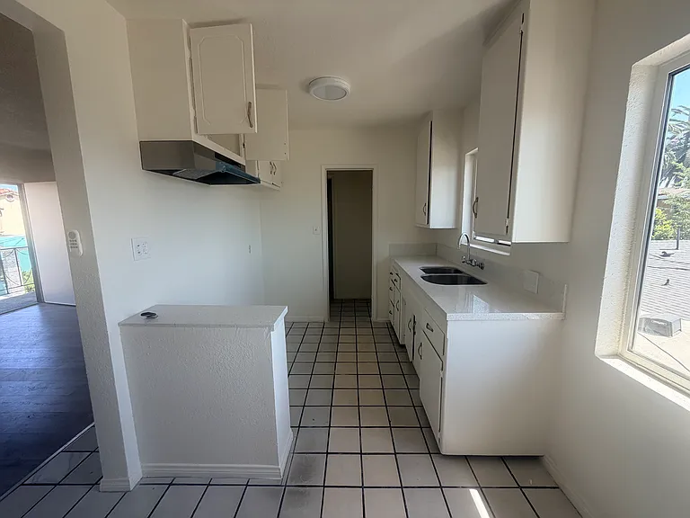 3364 Elizabeth Ave #G — Photo 2