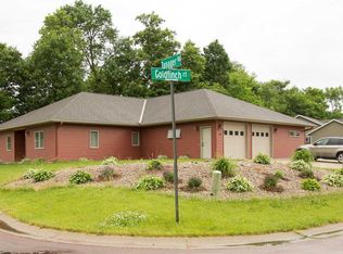 100 Goldfinch Ct, Mankato, MN 56001