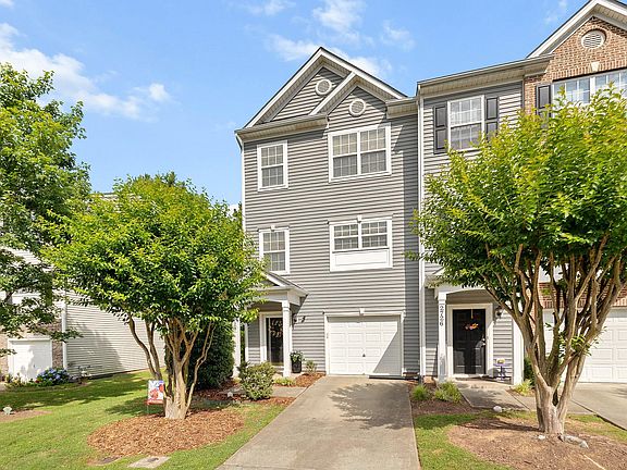 2nd image of 2728 Wyntercrest Ln