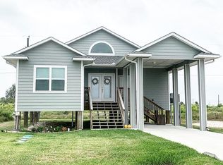 407 Forest Oak Ln, Rockport, TX 78382
