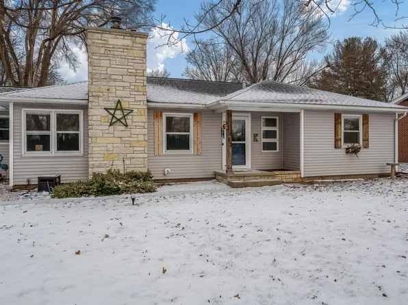 1013 E Main St, Rockton, IL 61072