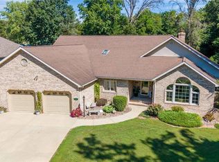 1015 E Oak St, Greenville, IL 62246