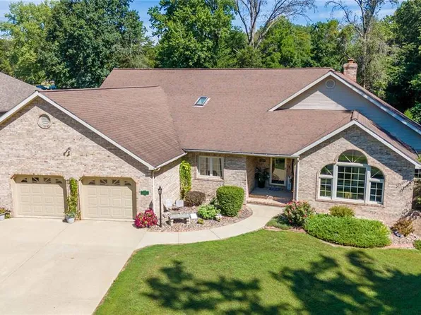 1015 E Oak St, Greenville, IL 62246