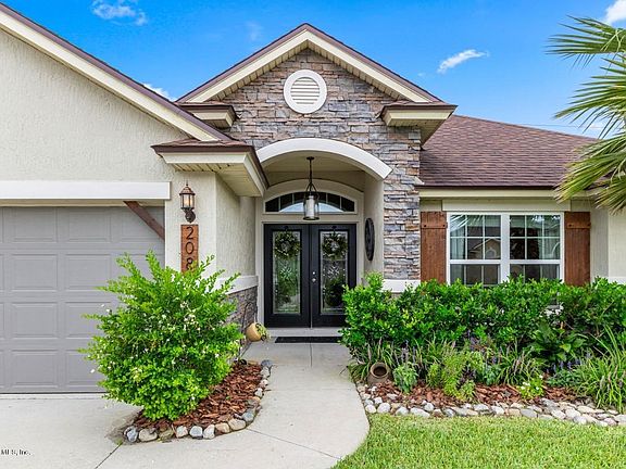 2nd image of 208 Ellsworth Cir