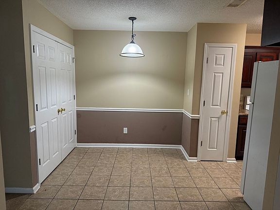 3rd image of 2510 Barnesdale Way #4