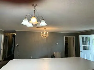 3 bed, 2000 sqft, $1,750 — Photo 3