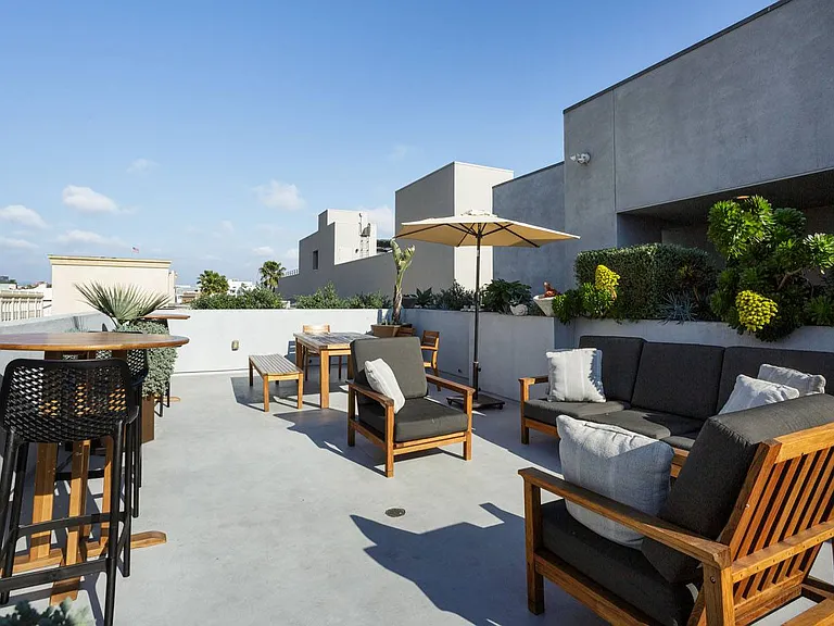 Mayfair Residences — Photo 47