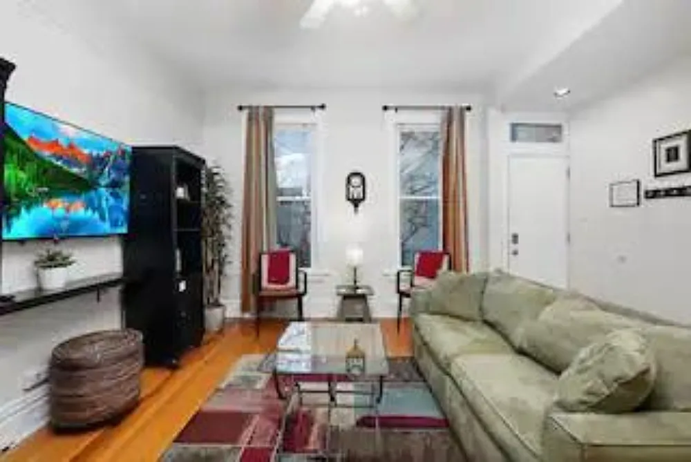 3 bed, 1500 sqft, $3,200 — Photo 1