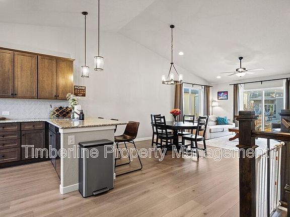 3rd image of 6348 Deco Dr