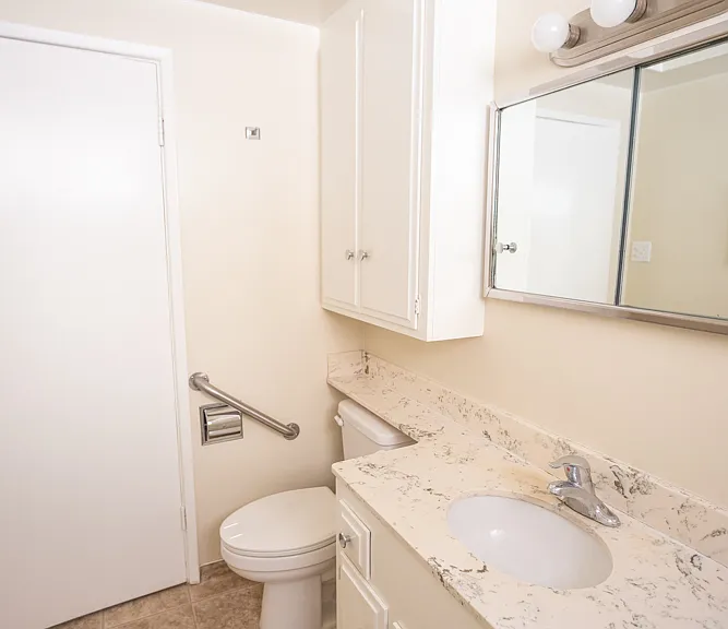 452 W Wilson Ave — Photo 15
