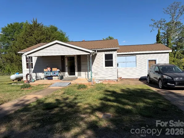 126 Arnett St, Rutherfordton, NC 28139