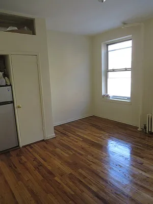 Rented by Bohemia Realty Group | media 18