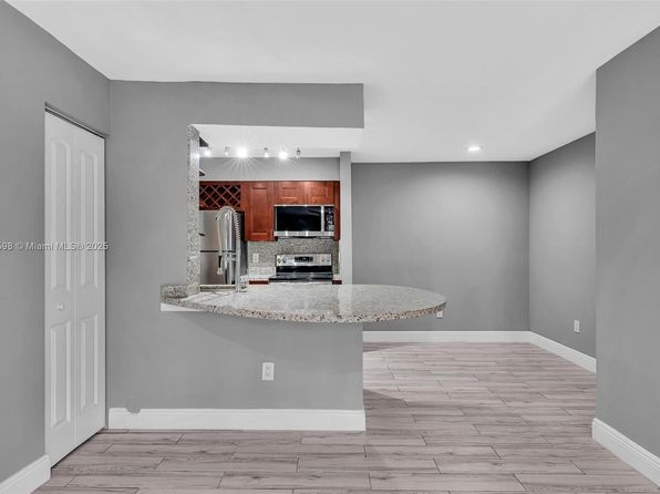 1263 SW 46th Ave APT 2103