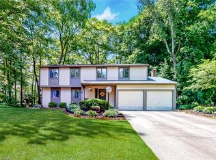 1117 Temple Trl, Stow, OH 44224