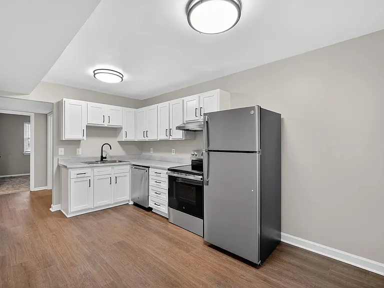 District at Williamsburg — Photo 15