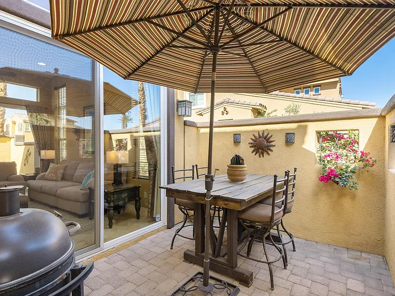 52230 Desert Spoon Ct — Photo 42