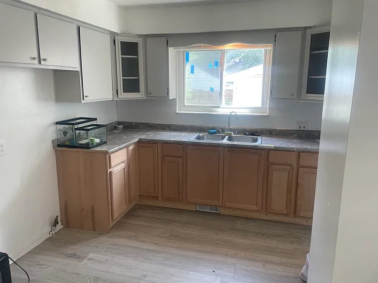 21320 Eastwood Blvd — Photo 2