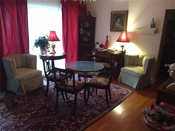 3rd image of 412 Lillian Dr