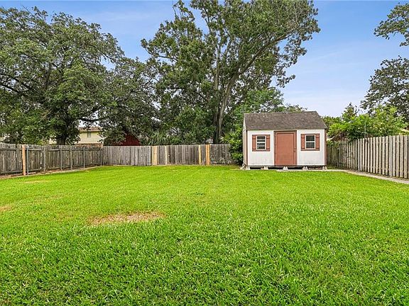 3rd image of 2533 Crestridge Cir