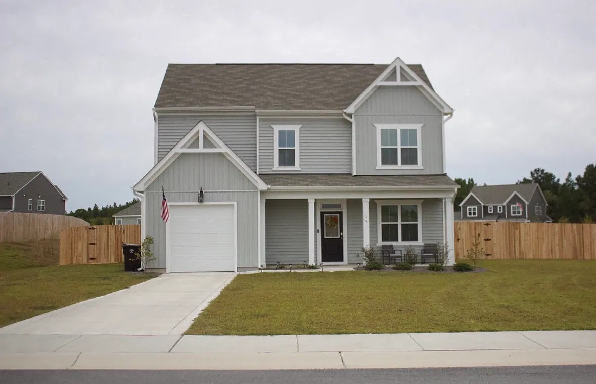 3 bed, 2.5 bath, 1588 sqft, $2,395 — Photo 1