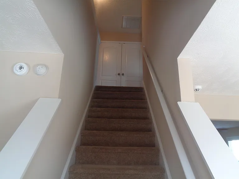 184 Roanoke Dr — Photo 6