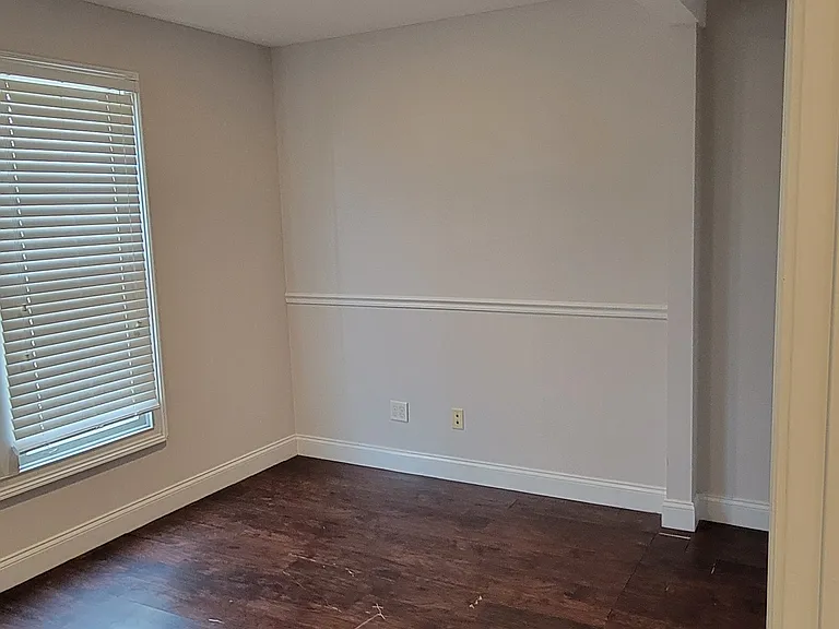 144 W John St #1 — Photo 9